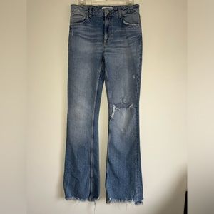 Zara. Light Wash Distressed Flare Denim Jeans. Size 6.